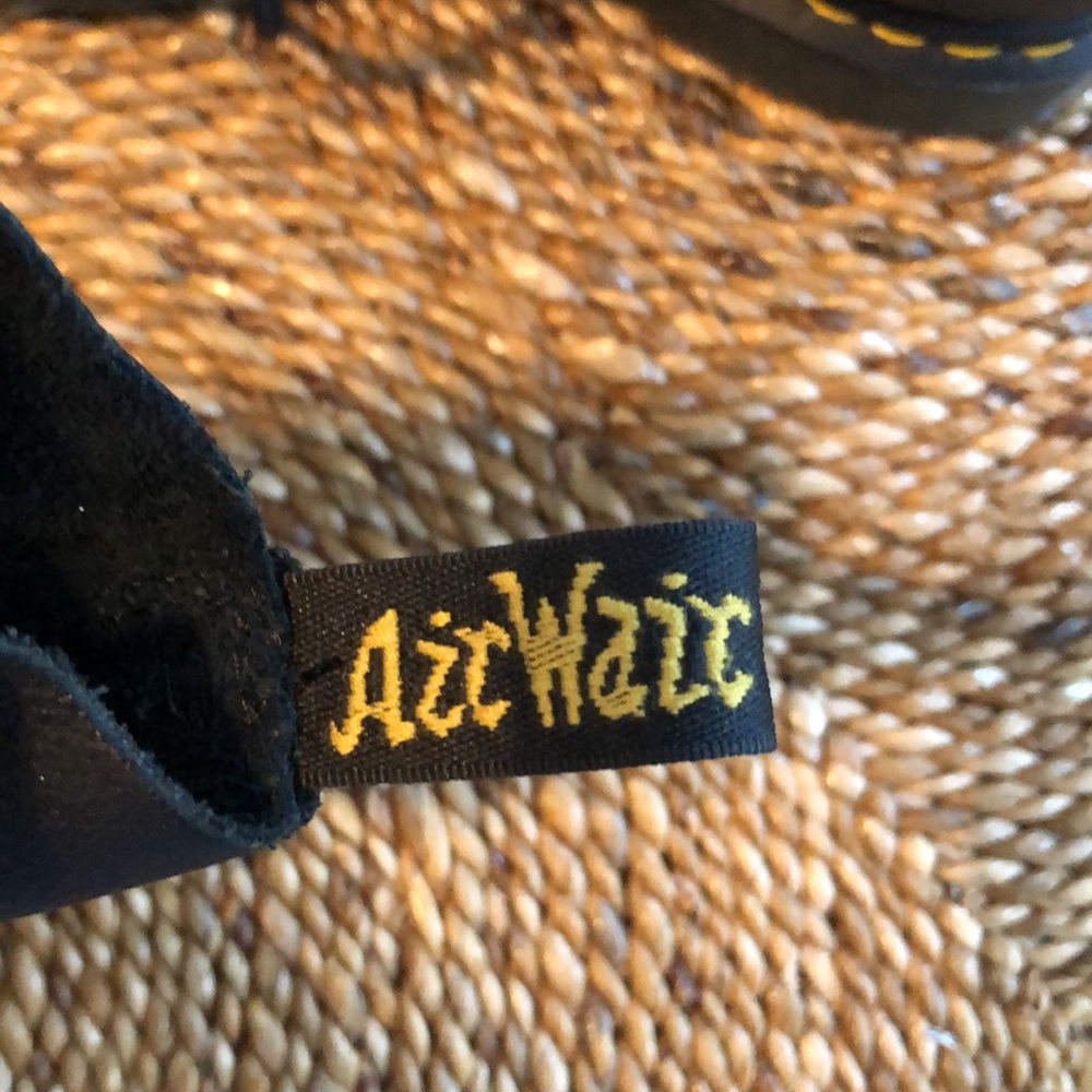 Women Dr Martens Air - image 6